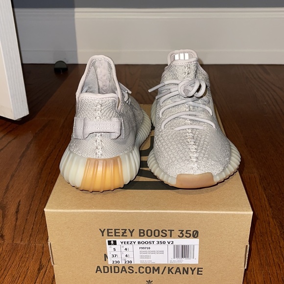 Yeezy Boost 350 V2 Sesame Authentic Mens 5 New